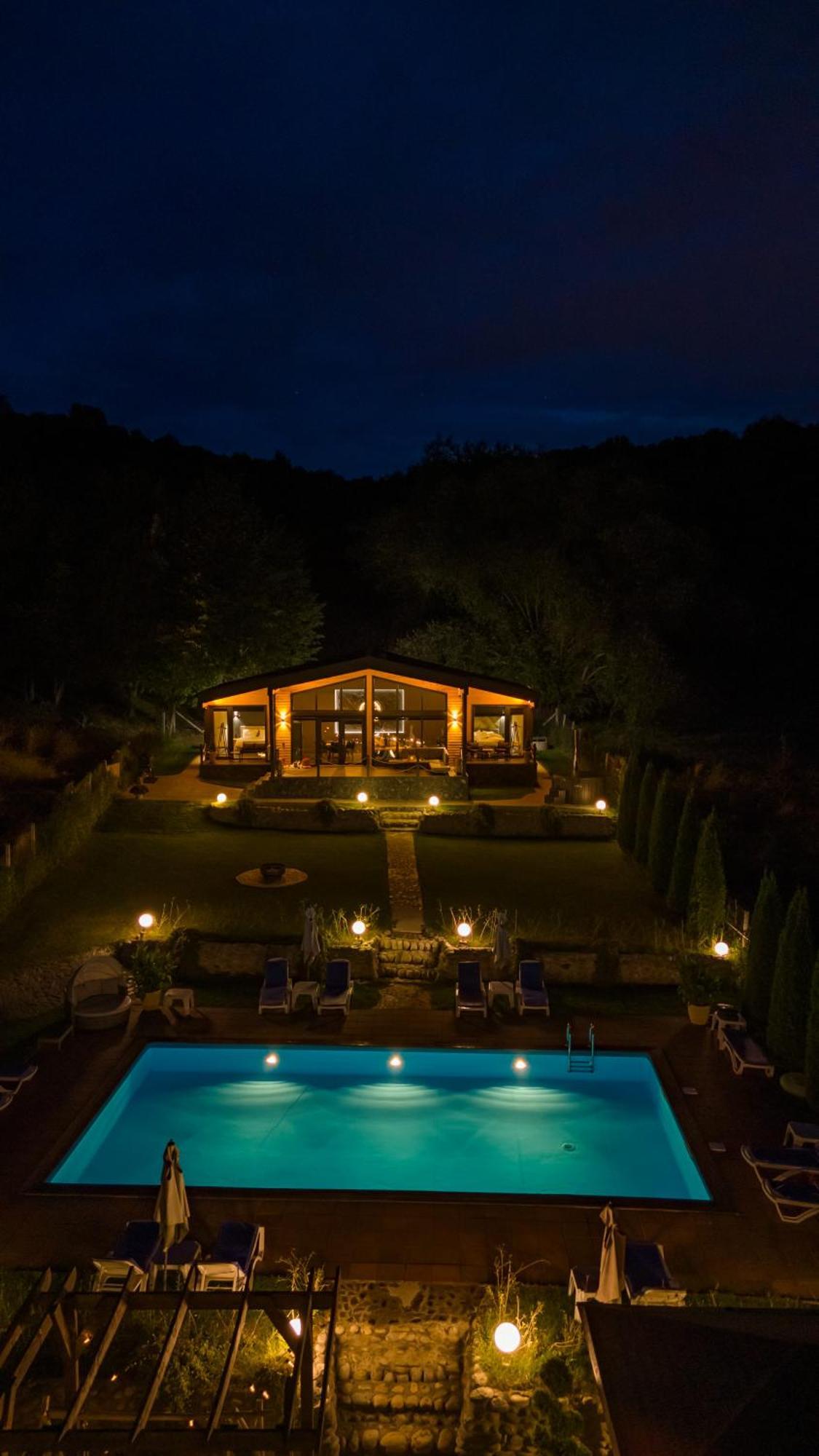 Balada Dintre Dealuri - Casa Soarelui Si Casa Lunii * Cisnădioara