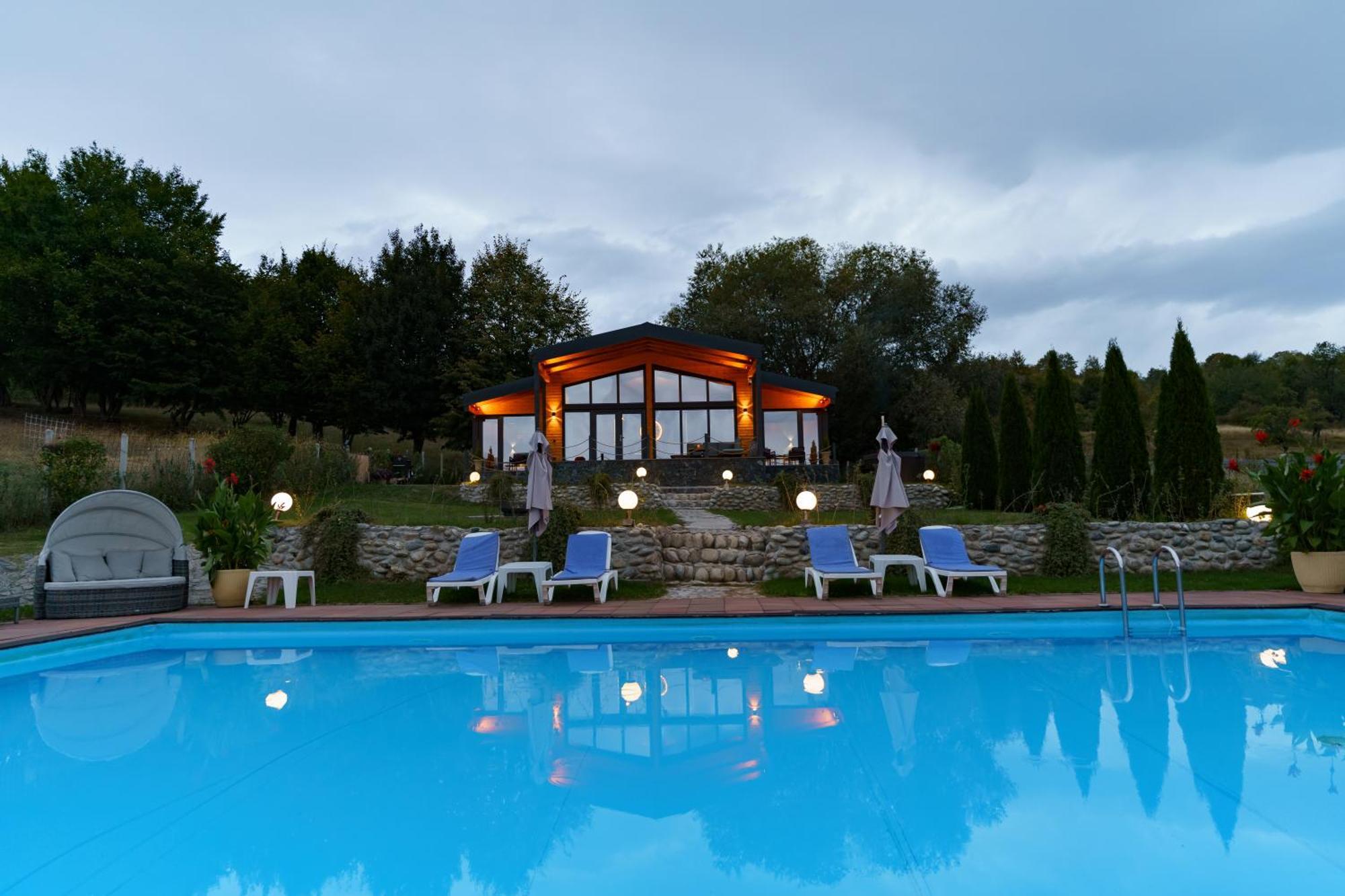 Hébergement de vacances Balada Dintre Dealuri - Casa Soarelui Si Casa Lunii *