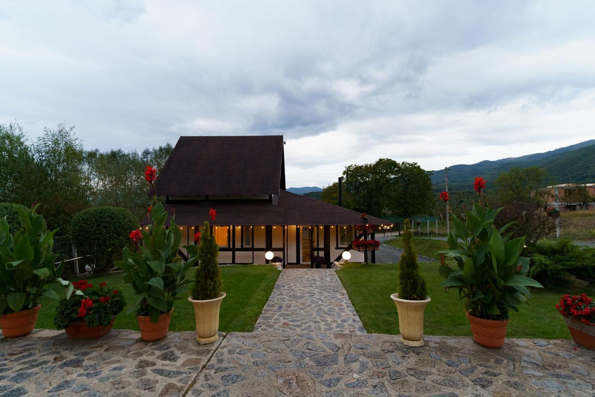 Hébergement de vacances Balada Dintre Dealuri - Casa Soarelui Si Casa Lunii Cisnădioara