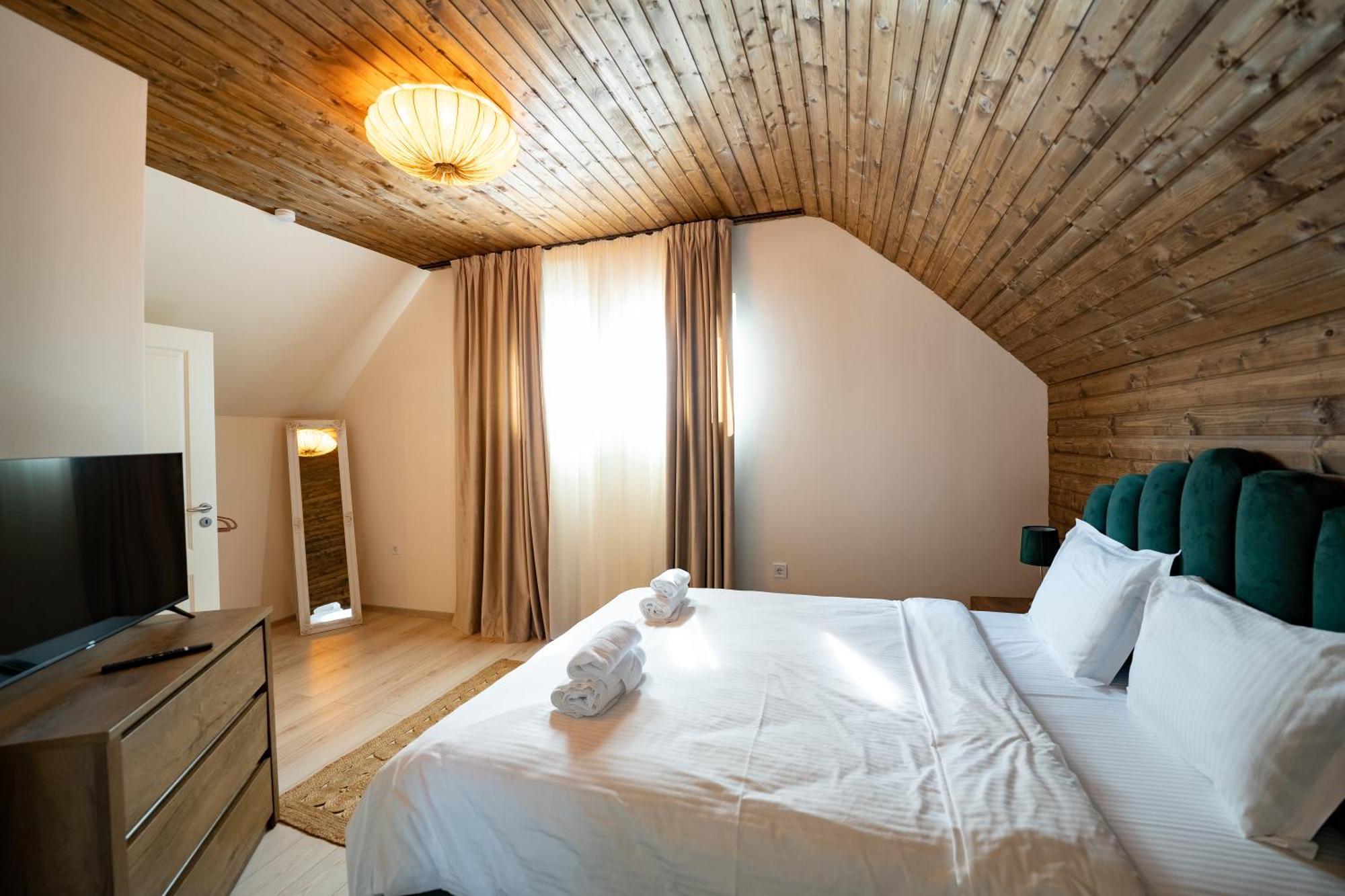 Hébergement de vacances Balada Dintre Dealuri - Casa Soarelui Si Casa Lunii *