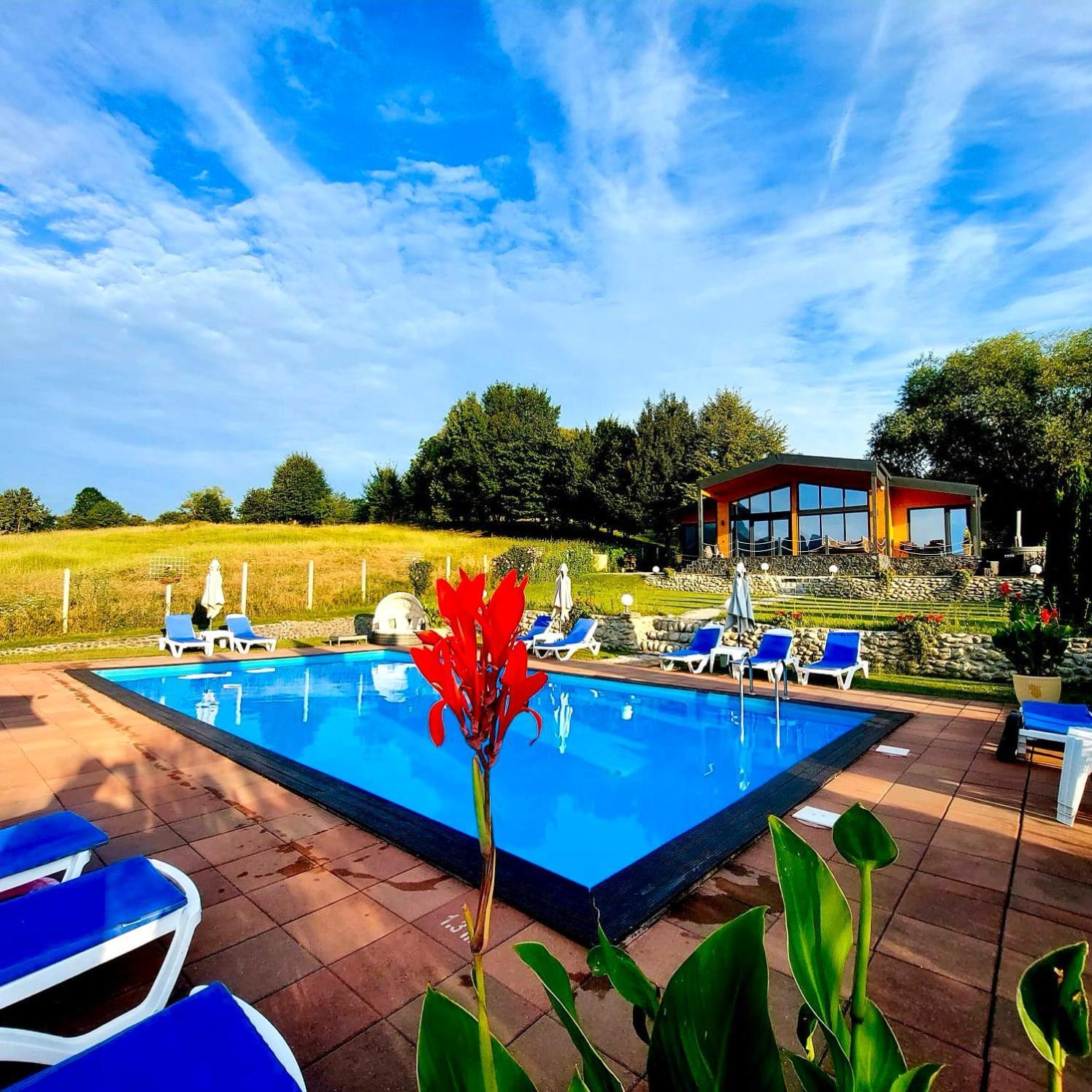 Balada Dintre Dealuri - Casa Soarelui Si Casa Lunii Hébergement de vacances *