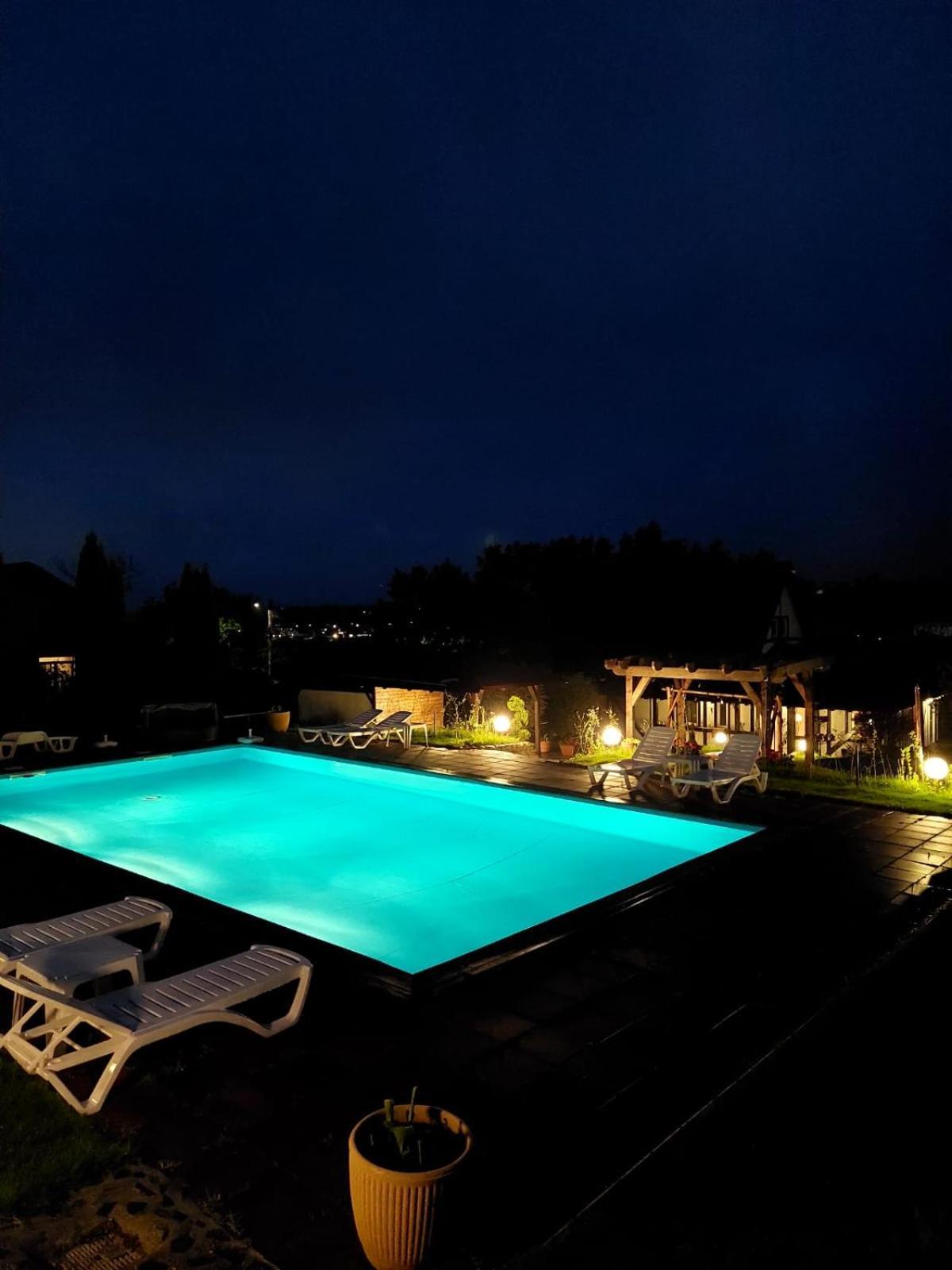 Balada Dintre Dealuri - Casa Soarelui Si Casa Lunii Hébergement de vacances