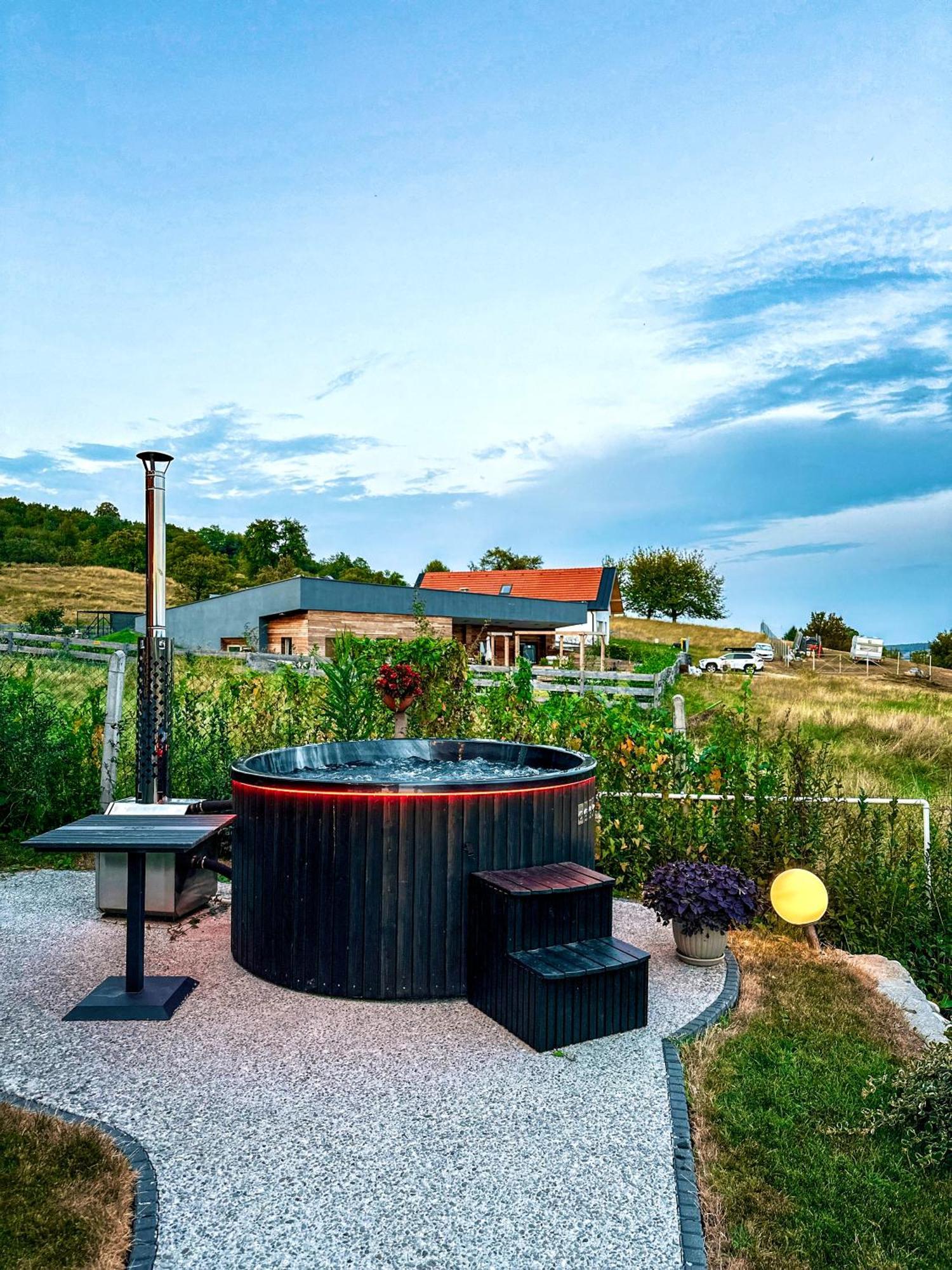 Balada Dintre Dealuri - Casa Soarelui Si Casa Lunii * Cisnădioara