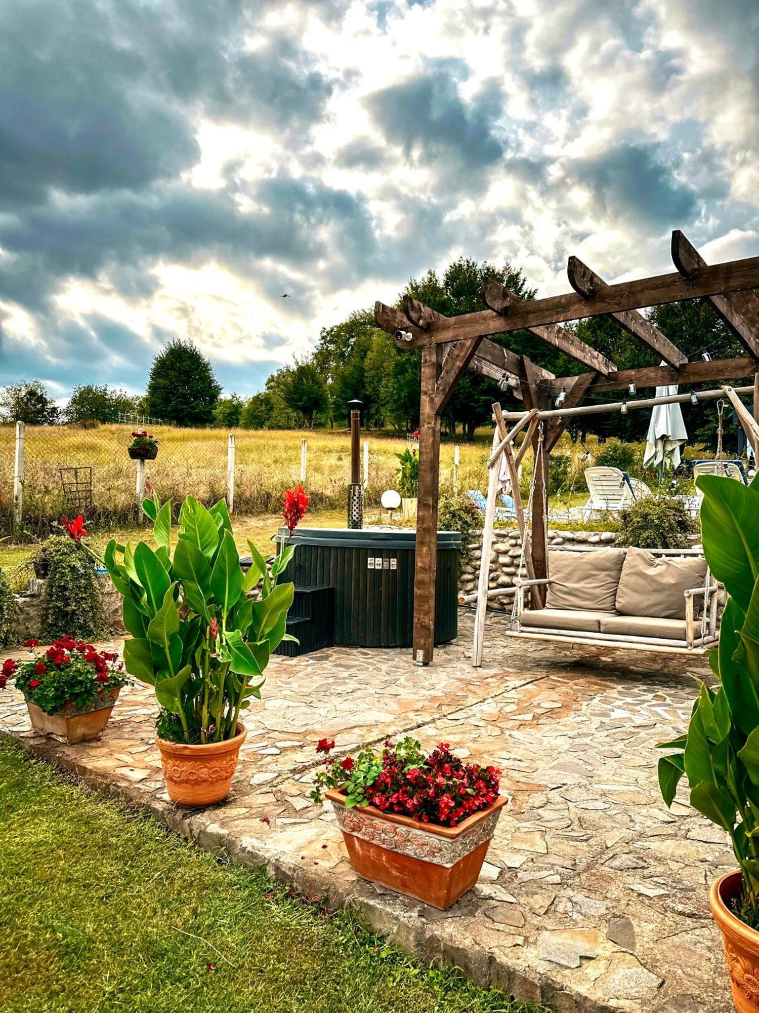 Hébergement de vacances Balada Dintre Dealuri - Casa Soarelui Si Casa Lunii